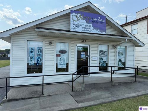 529 N Wilson Rd, Radcliff, KY, 40160-2129 | Card Image