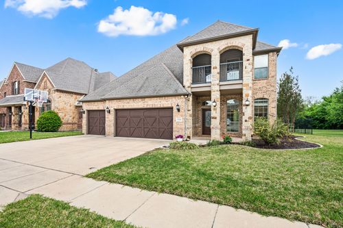 9300 Wood Duck Dr, Fort Worth, TX, 76118-7784 | Card Image