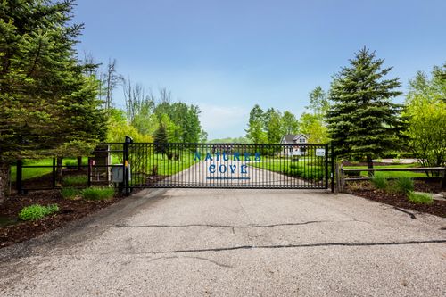 5916 Osprey Ln, Watervliet, MI, 49098-8712 | Card Image