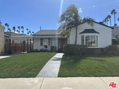 5218 Angeles Vista Blvd, View Park, CA, 90043-1614 | Card Image