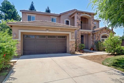 2591 E Powers Avenue, Fresno, CA, 93720 | Card Image