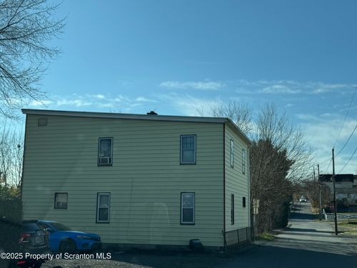 1013 Grant Ct, Dickson City, PA, 18519-1252 | Card Image