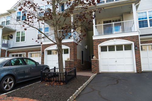 911 Hawley Ct, Denville, NJ, 07834-3438 | Card Image