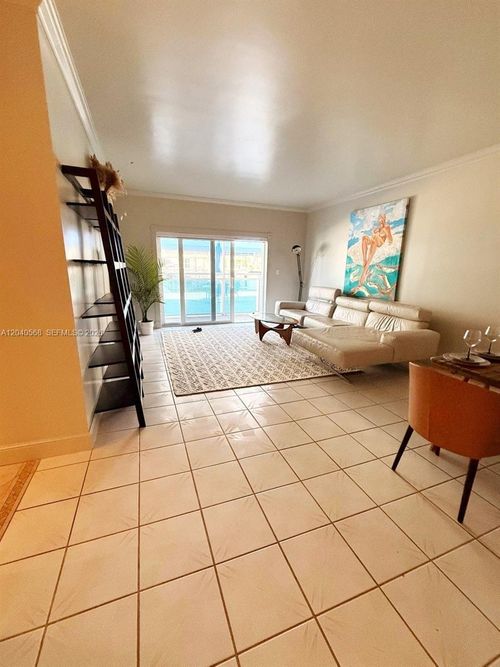 105-1701 S Ocean Dr, Hollywood, FL, 33019-2417 | Card Image