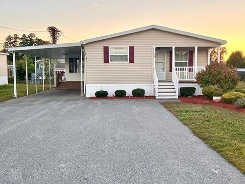 15 Hagop Rd, Salem, NH, 03079-3709 | Card Image