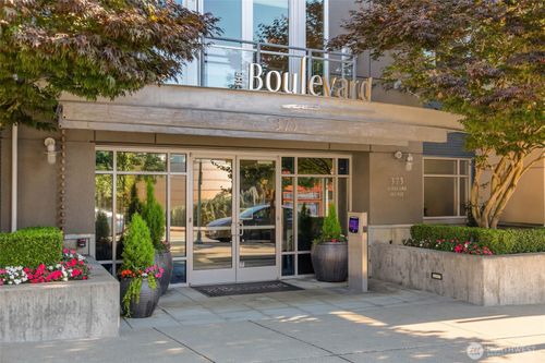 apt-327-375 Kirkland Ave, Kirkland, WA, 98033-6278 | Card Image