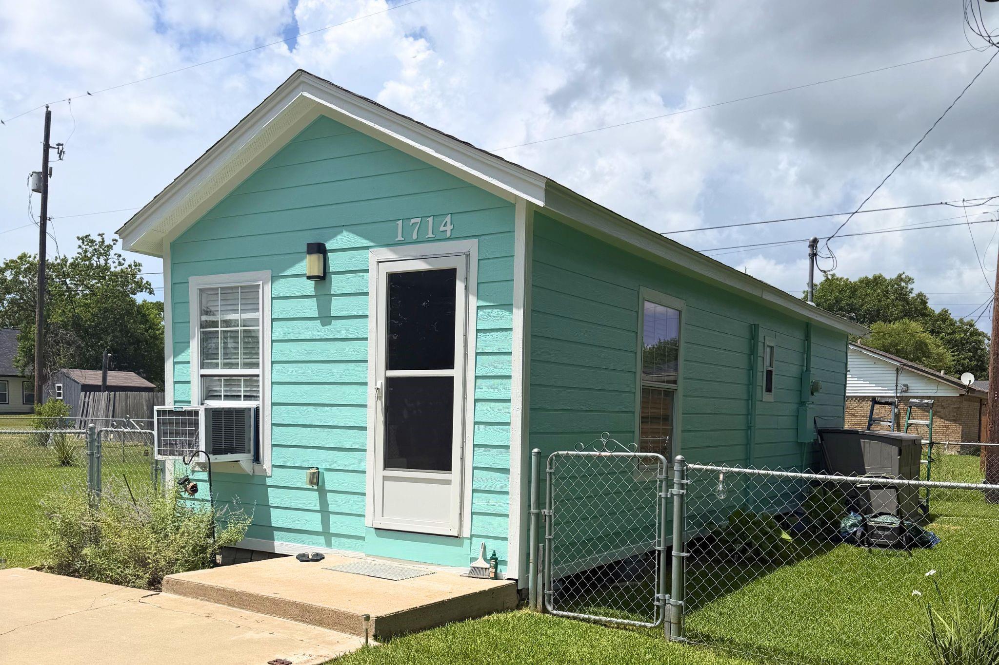 Residential in Freeport
