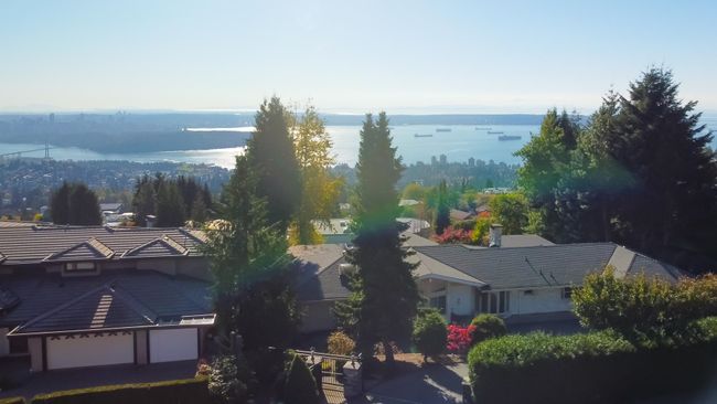 1451 Chartwell Drive, House other with 3 bedrooms, 3 bathrooms and 5 parking in West Vancouver BC | Image 6