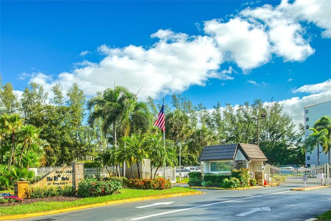 APT-708B - 3910 Inverrary Blvd, Condo with 3 bedrooms, 3 bathrooms and null parking in Lauderhill FL | Image 40