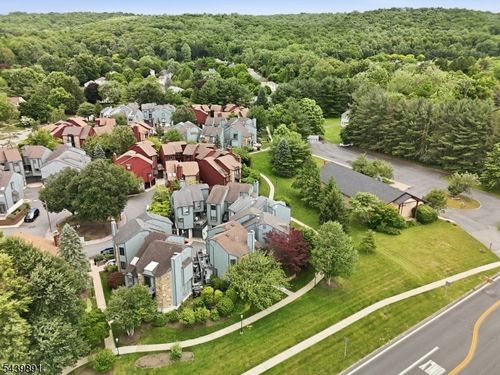 11 Trafalgar Ct, Hackettstown, NJ, 07840-4240 | Card Image