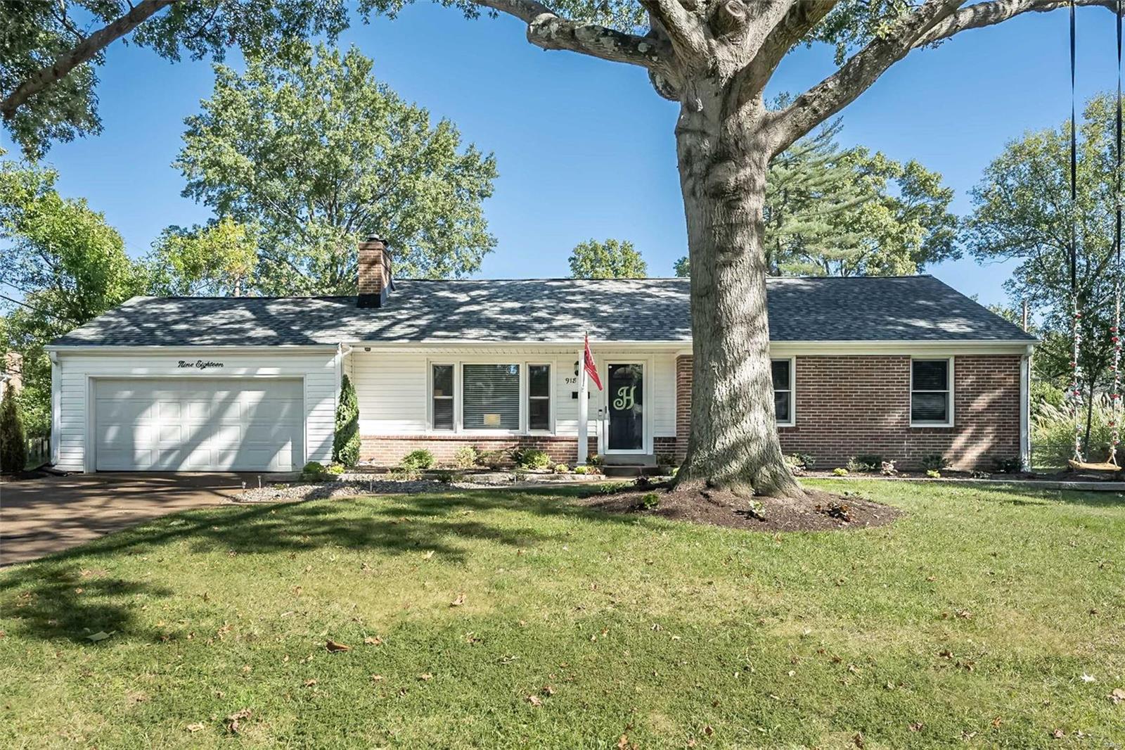 Rochdale Dr, Saint Louis, MO 63122