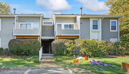 12 Hackamore Ct, Tinton Falls, NJ, 07753-7657 | Card Image
