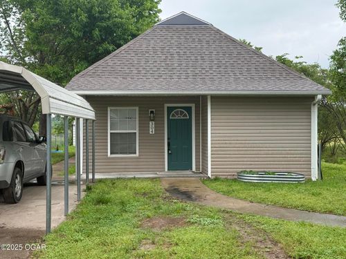 304 Market, Wentworth, MO, 64873-9244 | Card Image
