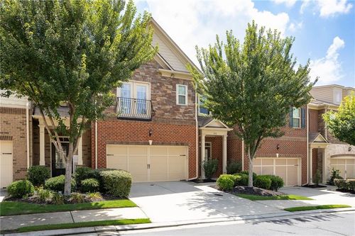 122 Barkley Ln, Sandy Springs, GA, 30328-5470 | Card Image