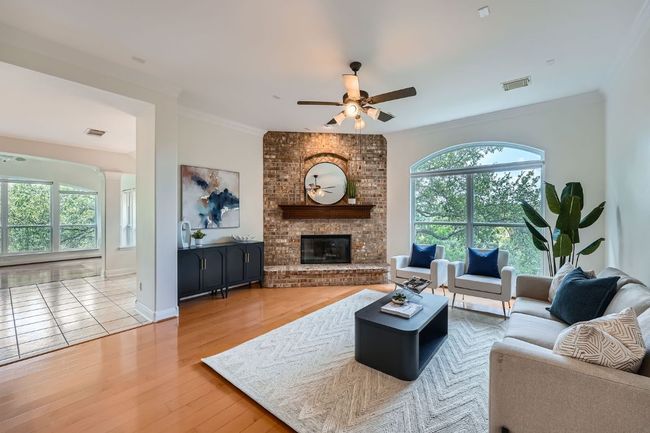 9908 Brightling Ln, House other with 5 bedrooms, 4 bathrooms and 6 parking in Austin TX | Image 4