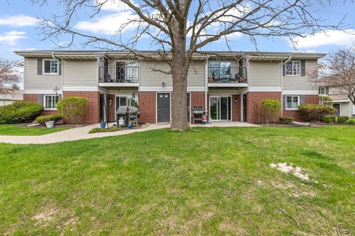 7-N110W16867 Ashbury Circle, Germantown, WI, 53022 | Card Image