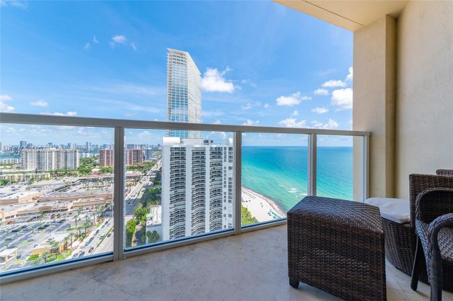 2906 - 16699 Collins Ave, Condo with 3 bedrooms, 2 bathrooms and null parking in Sunny Isles Beach FL | Image 40
