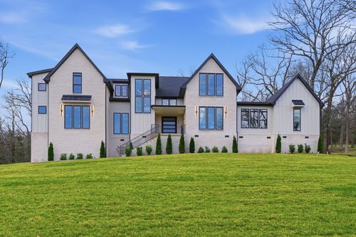 6807 Pennywell Dr, Nashville, TN, 37205-3011 | Card Image