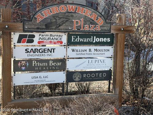 1284 Arrowhead Plaza Way, Driggs, ID, 83422-5233 | Card Image