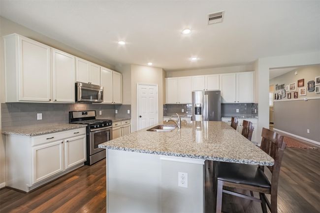 3713 Belmore Ln, House other with 3 bedrooms, 2 bathrooms and 2 parking in Pearland TX | Image 17