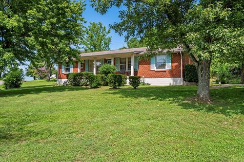 7040 Bonnamere Dr, Hermitage, TN, 37076-1013 | Card Image