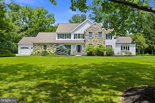 995 Baneswood Dr, Kennett Square, PA, 19348-2551 | Card Image