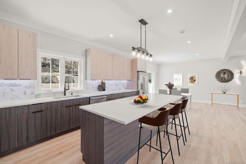 24 Hillandale Rd, Danbury, CT, 06811-3611 | Card Image