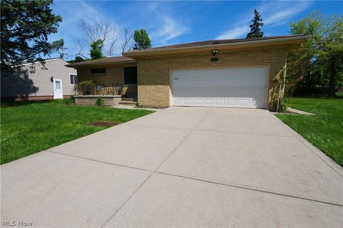 5931 Mayberry Ave, Cleveland, OH, 44124-3035 | Card Image