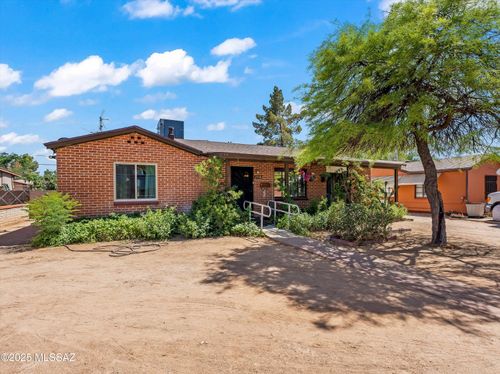 2718 E 18th St, Tucson, AZ, 85716-5639 | Card Image