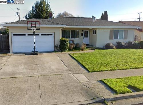 8320 Davona Dr, Dublin, CA, 94568-1227 | Card Image