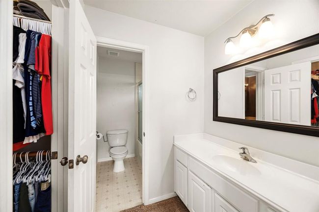 Upstairs Bedrooms Jack & Jill View. 1 | Image 31