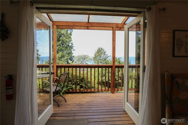 2579 W Shore Drive, House other with 8 bedrooms, 11 bathrooms and null parking in Lummi Island WA | Image 12
