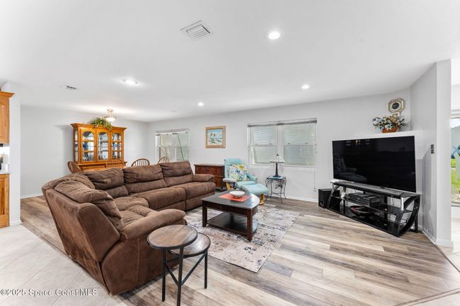 Family room | Image 32