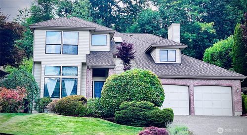 8123 129th Pl Se, Newcastle, WA, 98056-1763 | Card Image