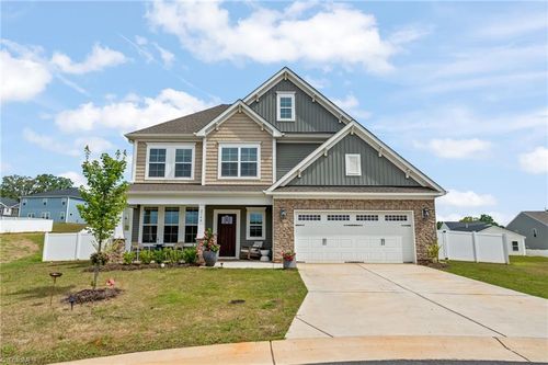 2740 Clara Ln, Winston-Salem, NC, 27105 | Card Image