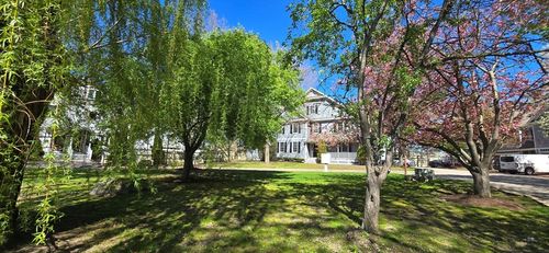 1-39 Court St, Newton, MA, 02458-1372 | Card Image