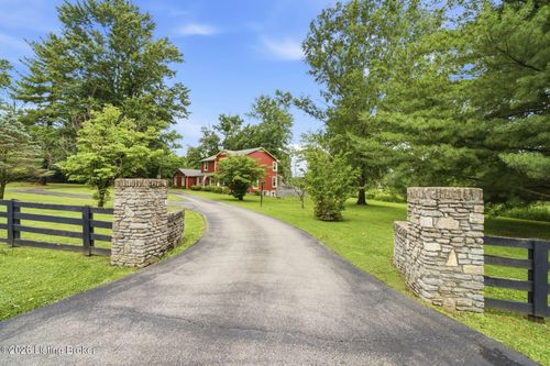 2400 Anchor Way, Anchorage, KY, 40223-1602 | Card Image