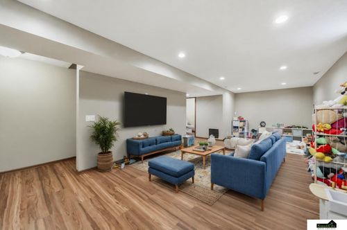 941 Scotts Creek Ct, Hickman, NE, 68372-1450 | Card Image