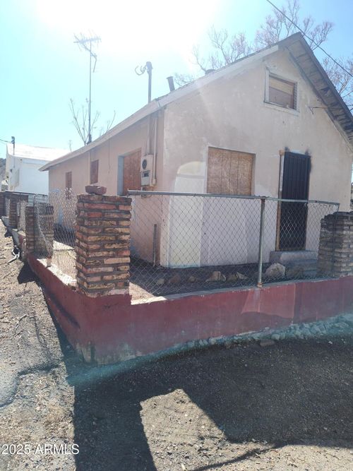 3915 E Greer St, Miami, AZ, 85539 | Card Image