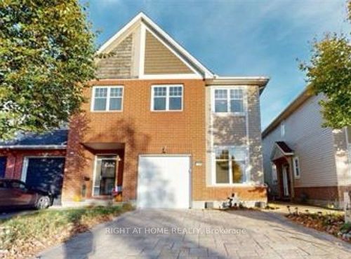 d-29 Cresthaven Dr, Nepean, ON, K2G6T8 | Card Image