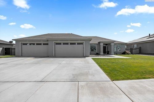 6675 Cyprus Loop, West Richland, WA, 99353-5510 | Card Image