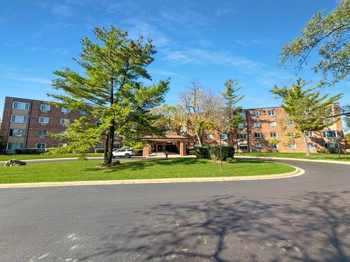206-1500 Robin Cir, Hoffman Estates, IL, 60169-1117 | Card Image