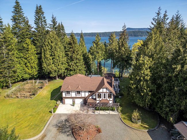 VERY PRIVATE YARD WITH OCEAN ACCESS | Image 47