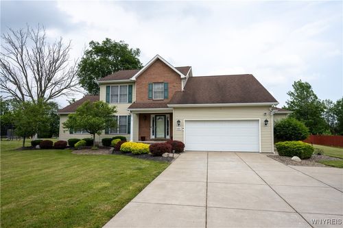 6869 Townline Rd, North Tonawanda, NY, 14120-9571 | Card Image