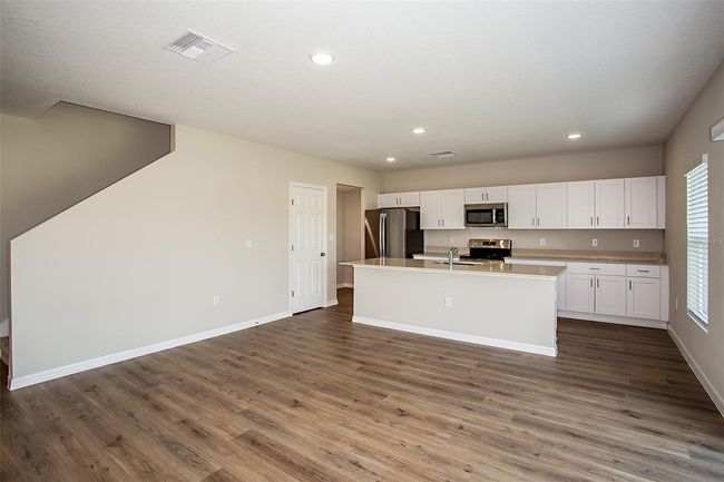36933 Sagemoor Dr, House other with 5 bedrooms, 3 bathrooms and null parking in Zephyrhills FL | Image 4