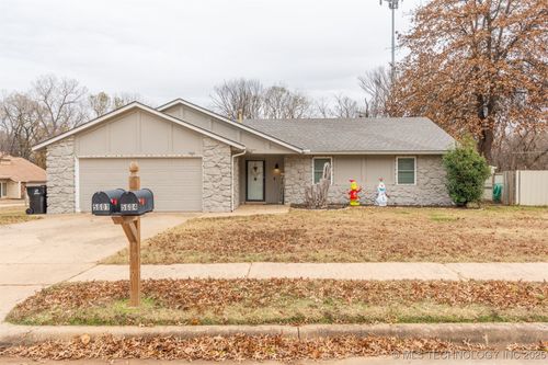 5601 Ash Ave, Broken Arrow, OK, 74011-5019 | Card Image