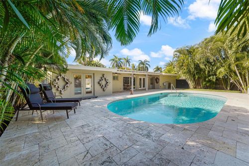 2935 Ne 21st Ter, Fort Lauderdale, FL, 33306-1217 | Card Image