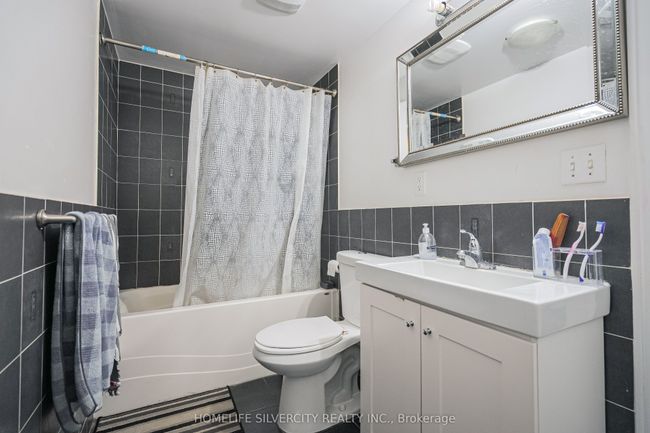 72 Brookland Dr, House other with 5 bedrooms, 4 bathrooms and 4 parking in Brampton ON | Image 32