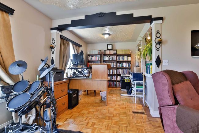 3.43 Acres, House other with 4 bedrooms, 3 bathrooms and null parking in Raymond AB | Image 17