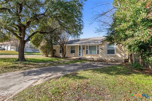 1518 S 37th St, Temple, TX, 76504-6736 | Card Image